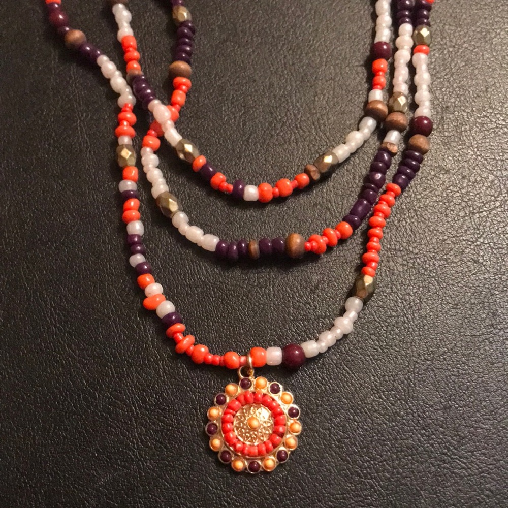 BOHEMIAN Vintage 1946 Purple / Orange necklace